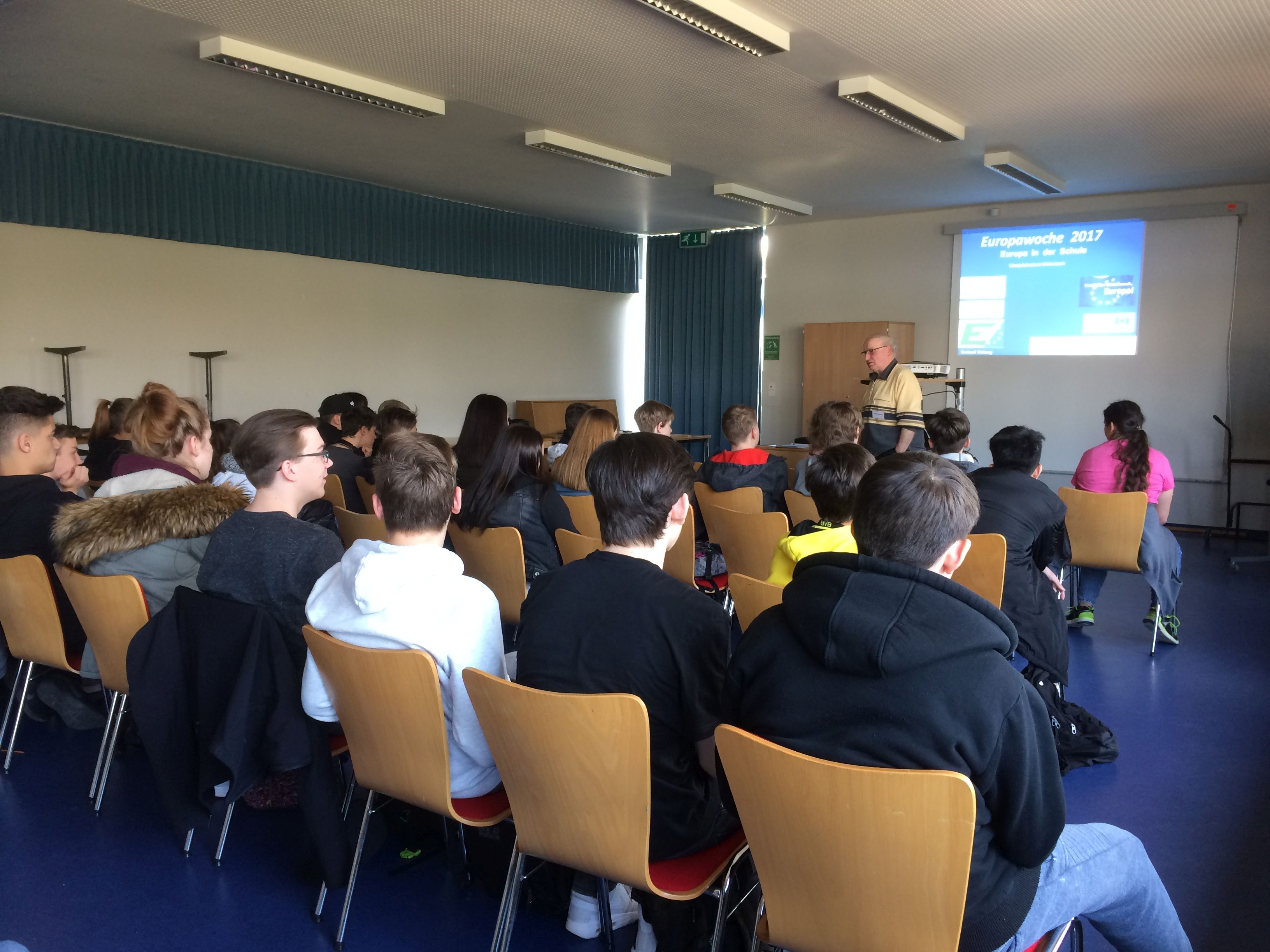Vortrag in der Westpfalzschule von Herrn Malburg über die Europäische Union